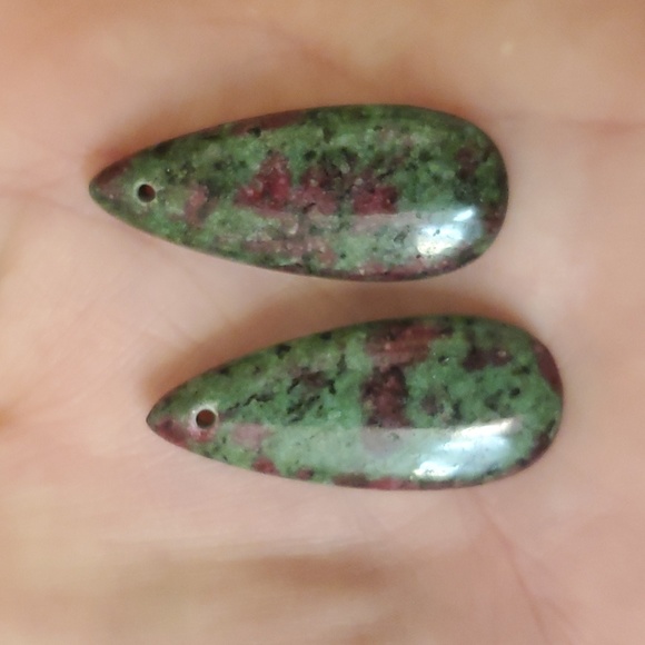 New 2pc Ruby in Zoisite Teardrop Pendants. - Picture 4 of 16